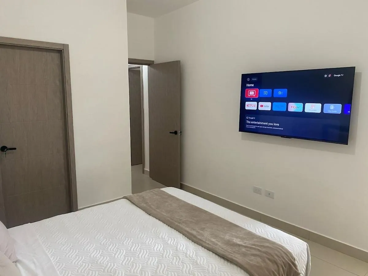Luxury Modern 2 Bedroom Apt Kingbed,Pool,Gym,Rooftop Santo Domingo 0*,